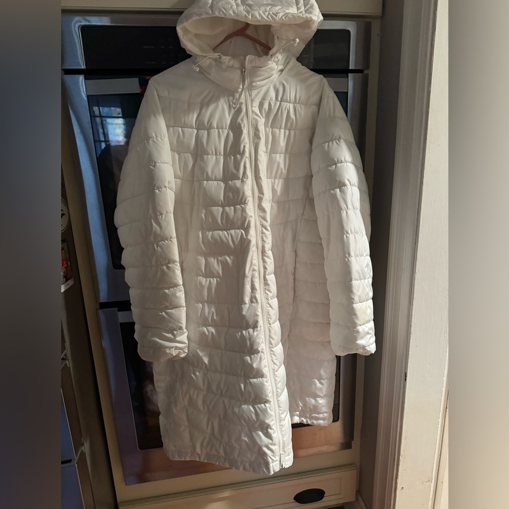 Gap Women's White puffer Hooded Coat -XXL